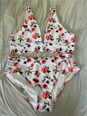 White Floral Strappy Two-Piece Swim Bikini Set